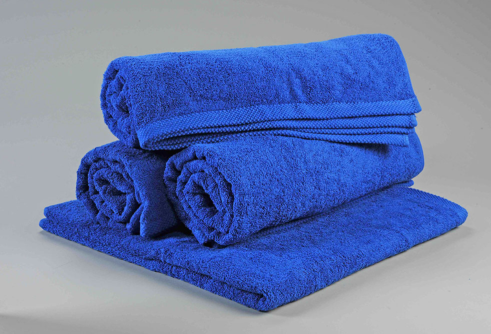 Martex Staybright Pool Towels, Blue